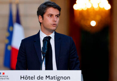 Macron pide al primer ministro Gabriel Attal seguir “por el momento” en el cargo tras revés electoral