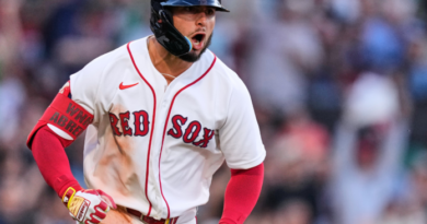 Wilyer Abreu brilló con un par de cuadrangulares